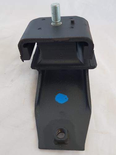 MOUNT, ENGINE FRONT RH