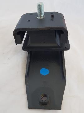 MOUNT, ENGINE FRONT RH