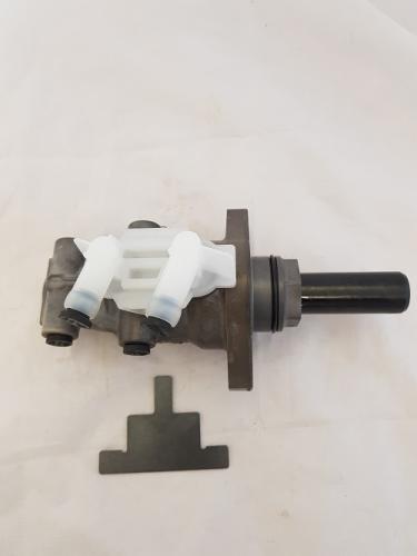 CYLINDER, BRAKE MASTER