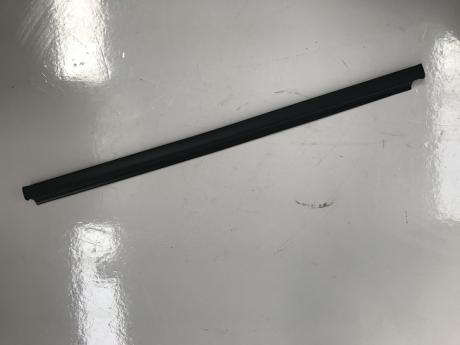 WEATHER STRIP , DOOR  R/H OUTER 