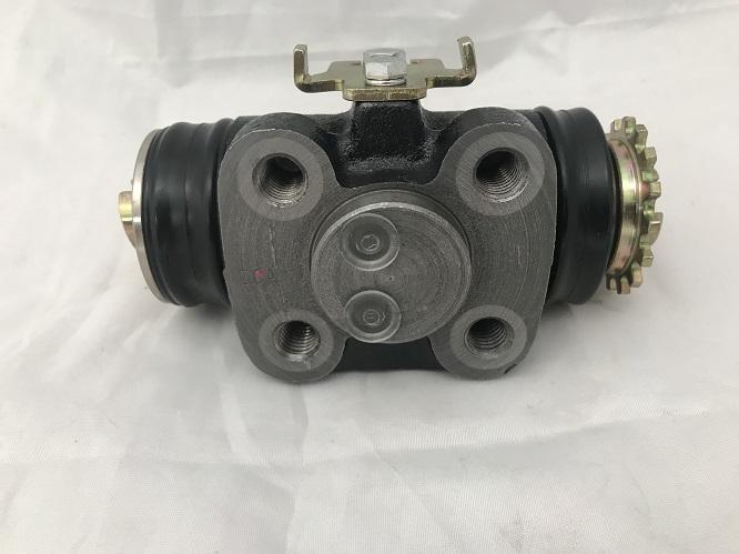 WHEEL CYLINDER , REAR 