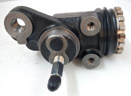 CYLINDER,WHEEL FRONT R/H  HINO FORD 