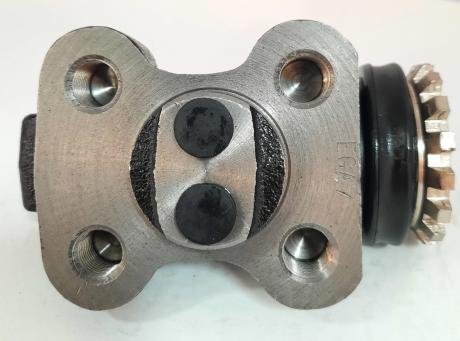 CYLINDER,WHEEL LH FRONT