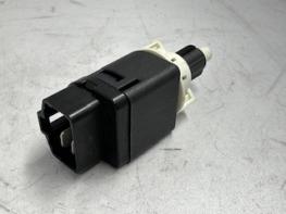 SWITCH - ON CLUTCH PEDAL