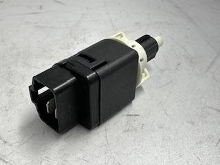SWITCH - ON CLUTCH PEDAL